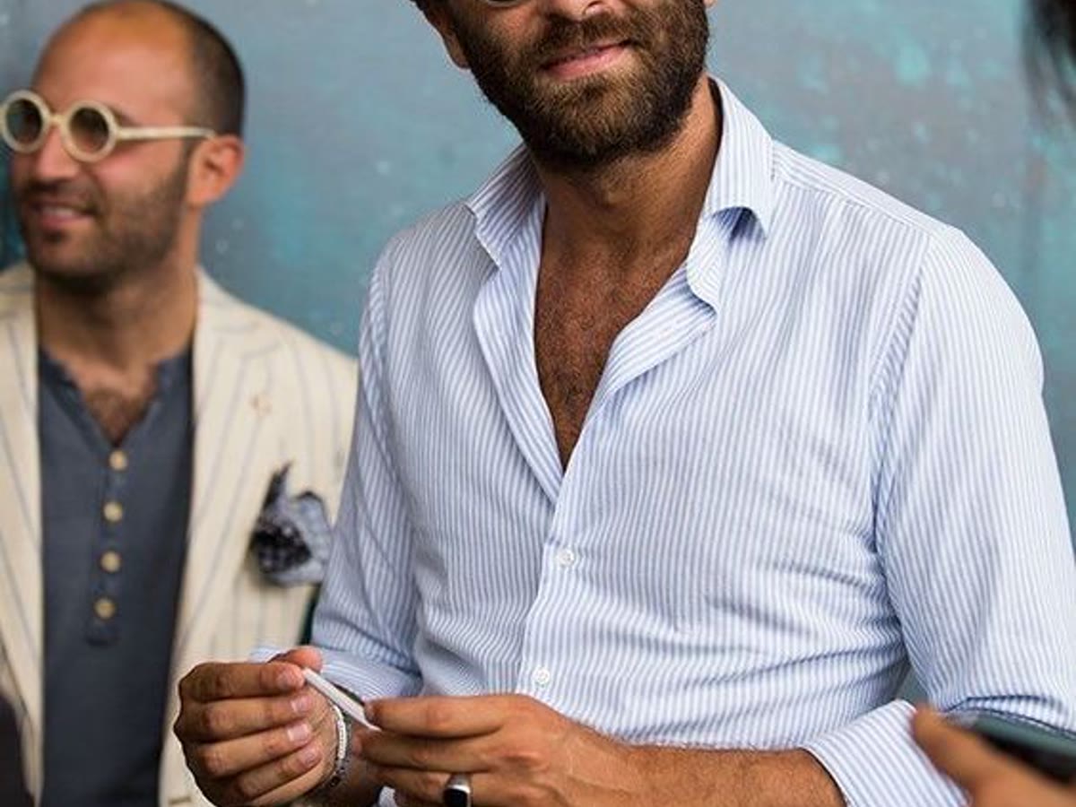 Relaxed Italian summer outfit with shirt and tailored trousers
